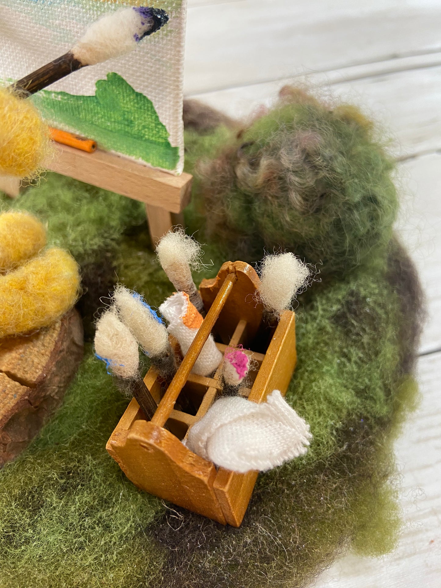 Pablo the Painter - Needle Felted Scene