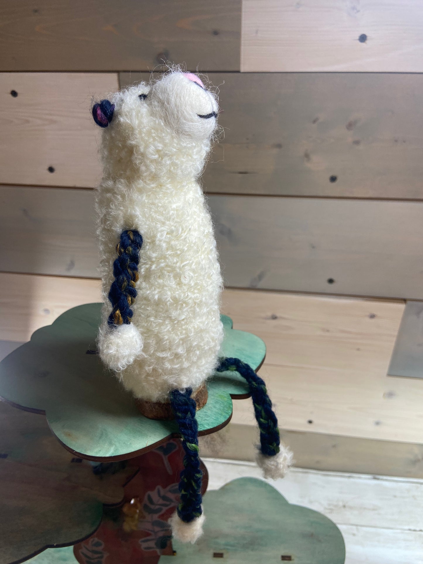 Shelf Sitter White Sheep - Larry