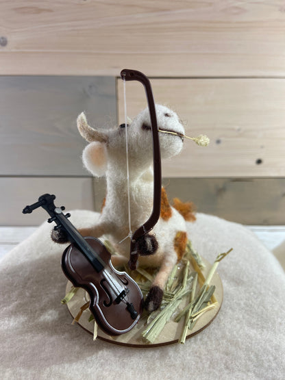 Cow with Cello - Moosician